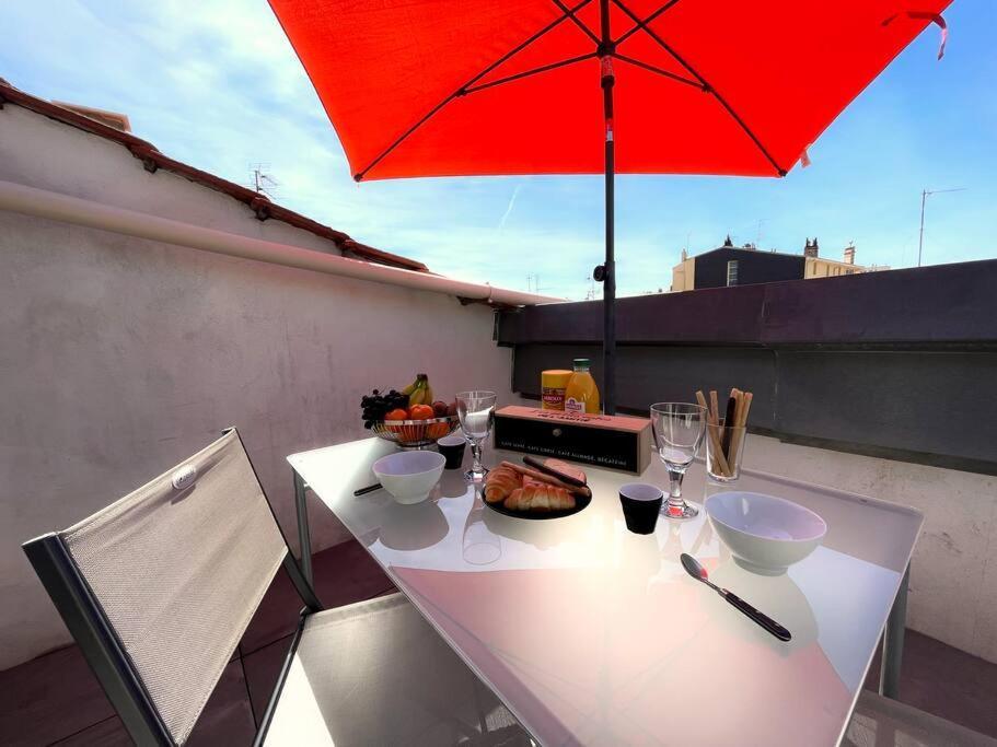 Charme Urbain Sous Les Toits-Terrasse/Clim/Parking Daire Béziers Dış mekan fotoğraf