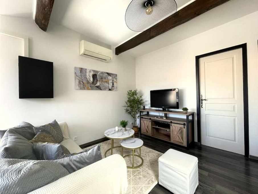 Charme Urbain Sous Les Toits-Terrasse/Clim/Parking Daire Béziers Dış mekan fotoğraf